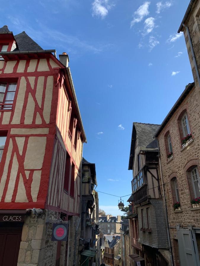 Le Grenier Studio De Charme Centre Historique Dinan Exteriör bild